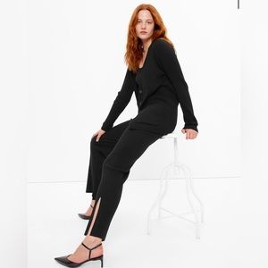 GAP NWT Mid Rise Split Flare Sweater Pants - Black